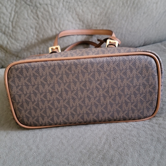 Michael Kors Jet Set Travel Extra-Small Logo Top-Zip Tote Bag in Brown - Picture 3 of 16